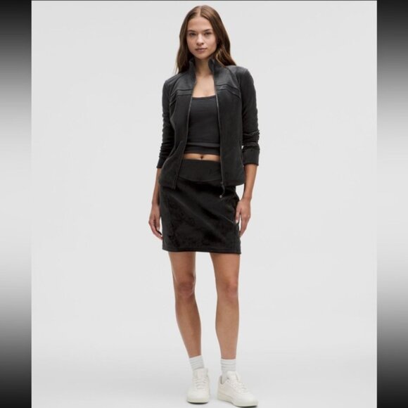 New with tags Lululemon Define Jacket Velvet. Black. Size 10. - Picture 6 of 16